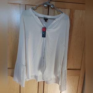 Worthington: Cream long sleeve blouse with ruffle sleeves,button down